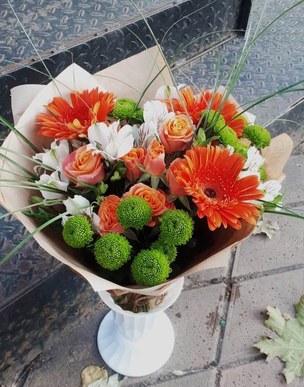 Букет цветов из: Герберы, Хризантемы, Альстромерии и Розы в Лузино