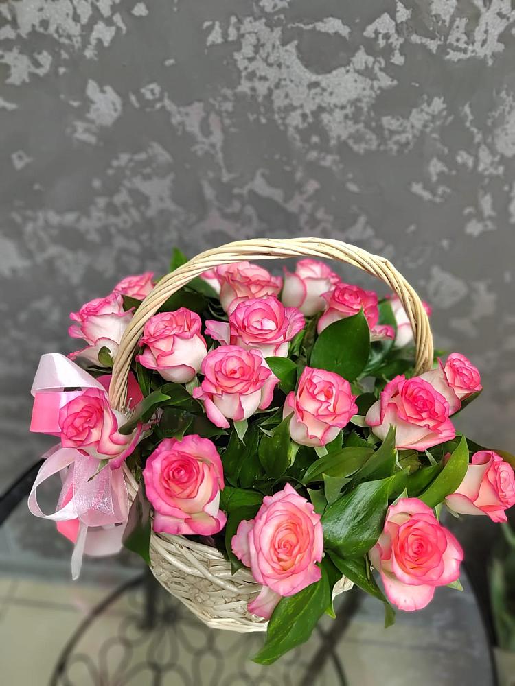 Цветочная композиция из Розы в корзине в Лузино