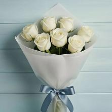 Букет 7 Белых роз Эдлесс Лав в Лузино