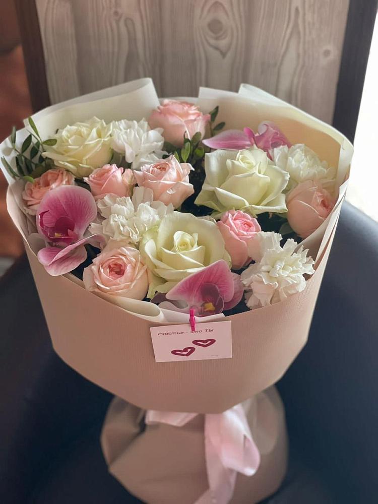 Букет цветов из: Орхидеи, Розы и Гвоздики в Лузино