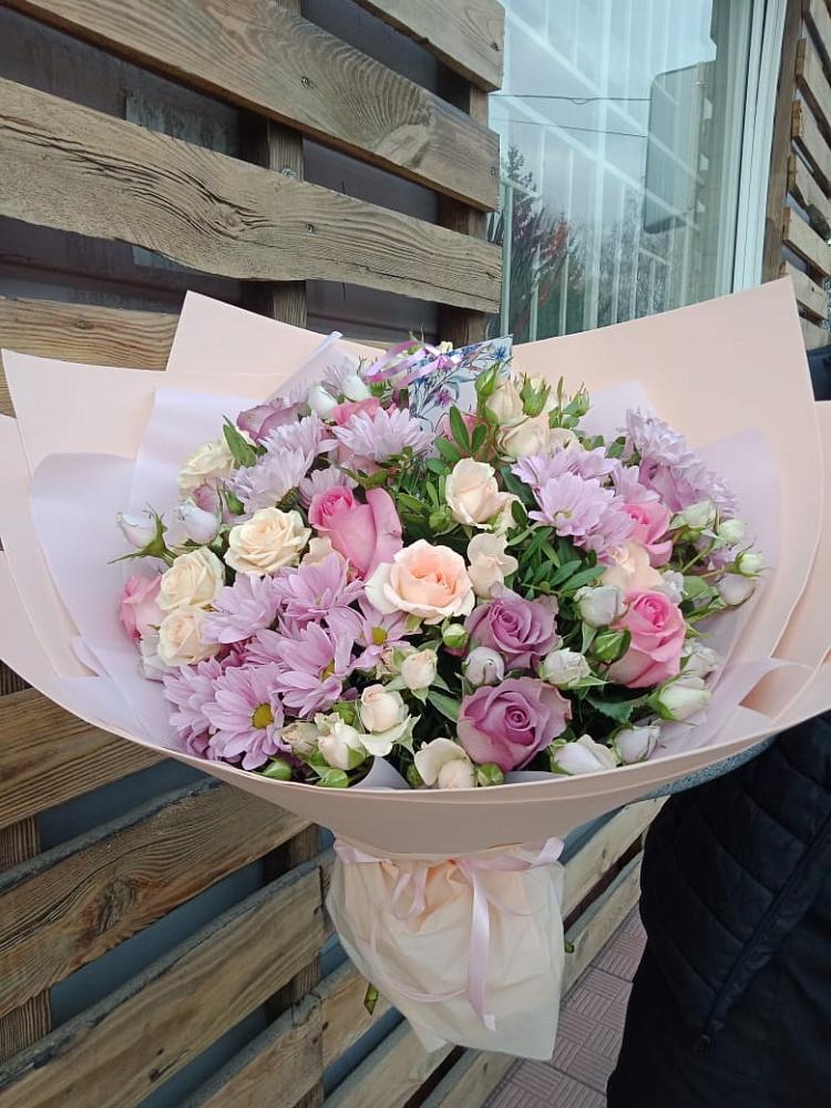 Букет цветов из: Розы и Хризантемы в Лузино