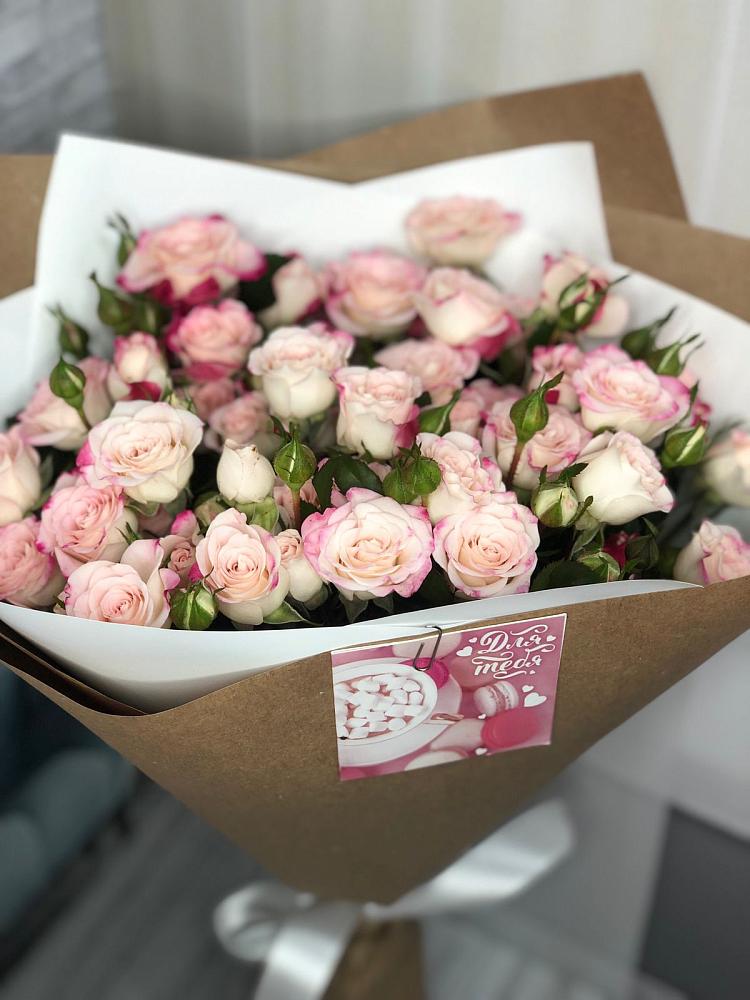 Букет цветов из: Розы в Лузино