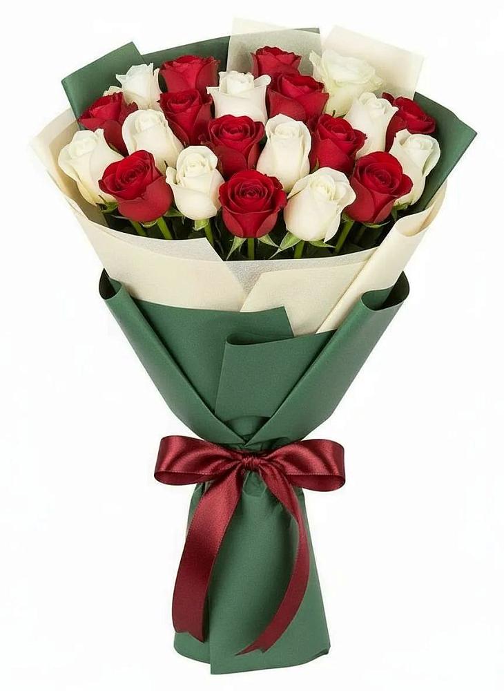 Букет Микс из красных и белых роз в Лузино