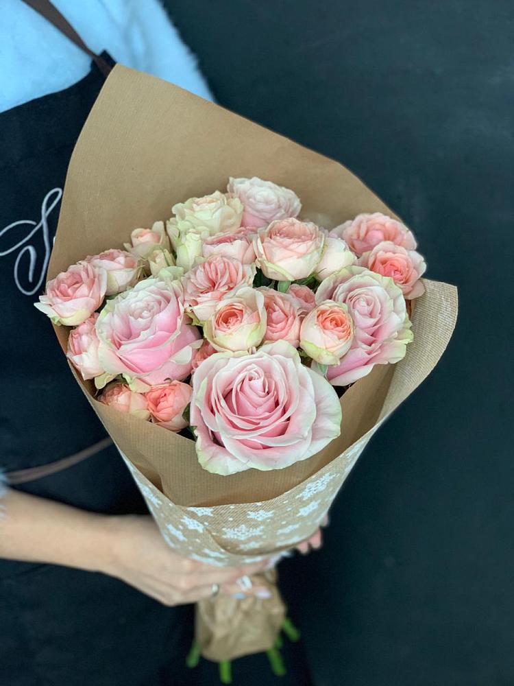 Букет цветов из: Хризантемы и Розы в Лузино