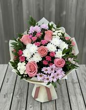 Букет цветов из:  Альстромерии, Гвоздики, Розы и Хризантемы в Лузино