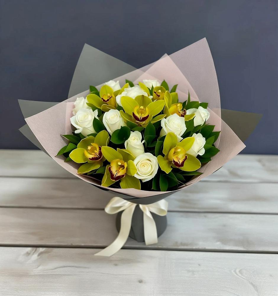 Букет цветов из: Орхидеи и Розы в Лузино