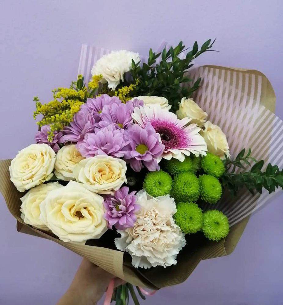 Букет цветов из: Хризантемы, Розы, Гвоздики и Герберы в Лузино