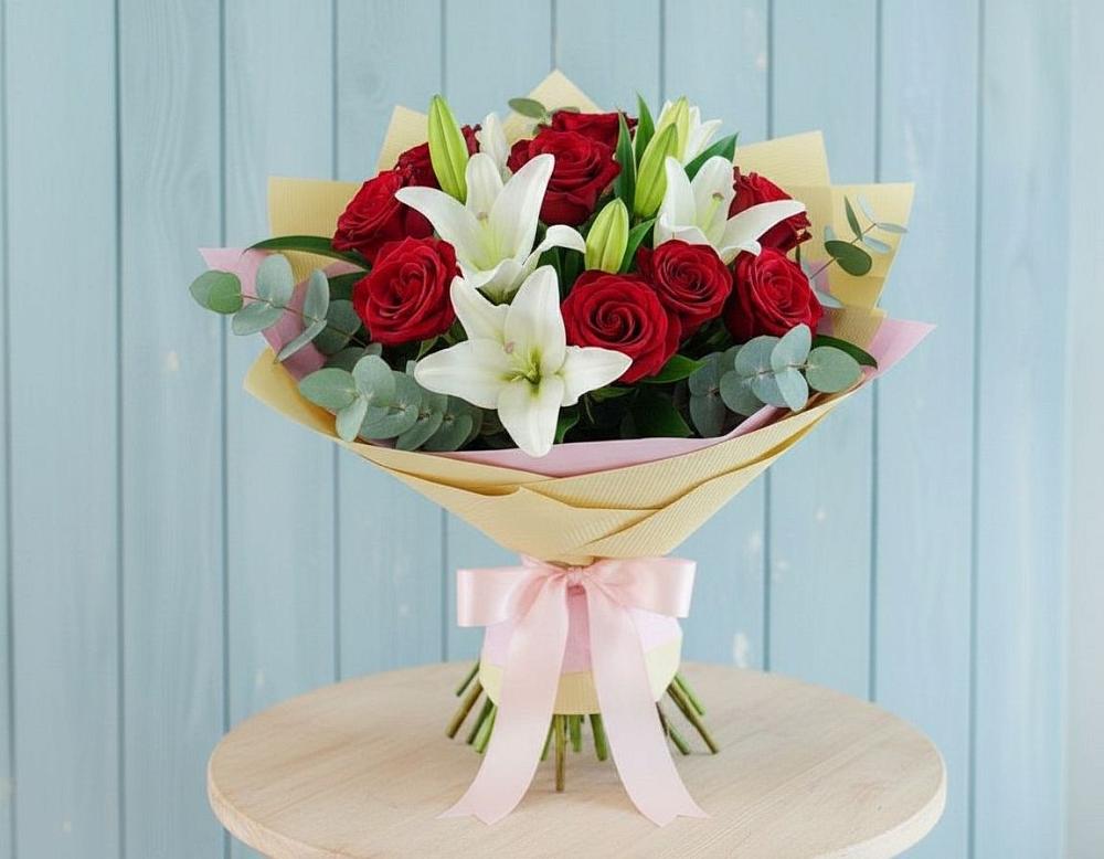 Букет цветов из: Лилии и Розы в Лузино